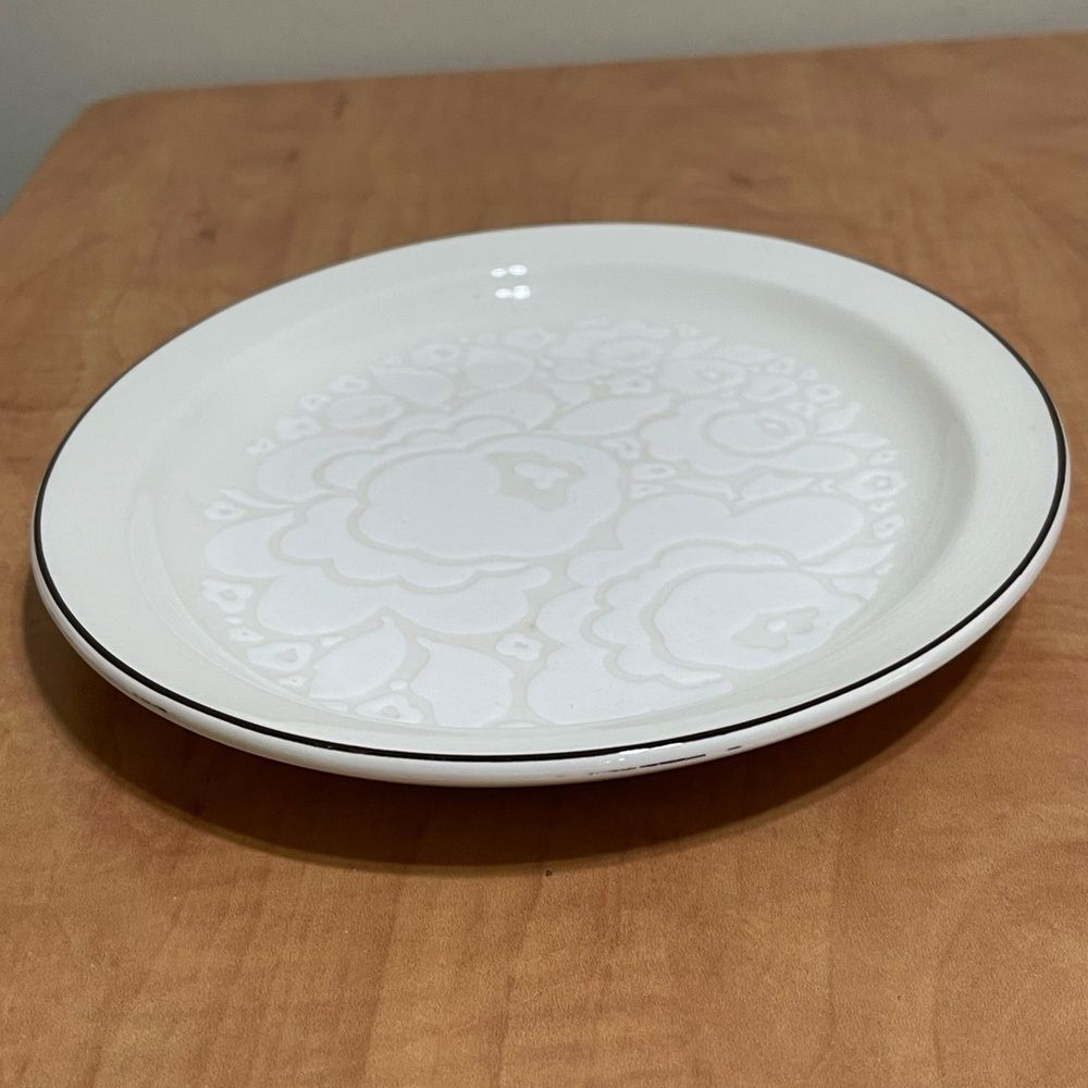 Stonehedge Midwinter 12" Oval Serving Platter Dish Ivory White Flower Embossed - Picture 5 of 13